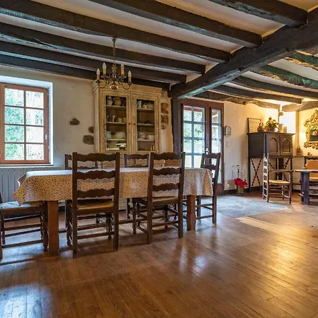 Haltzugarria, Maison Basque Authentique Et Familiale Sare